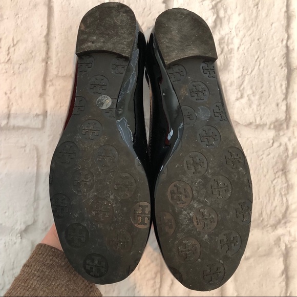 Tory Burch Reva Patent Logo Ballet Flat - Picture 4 of 5